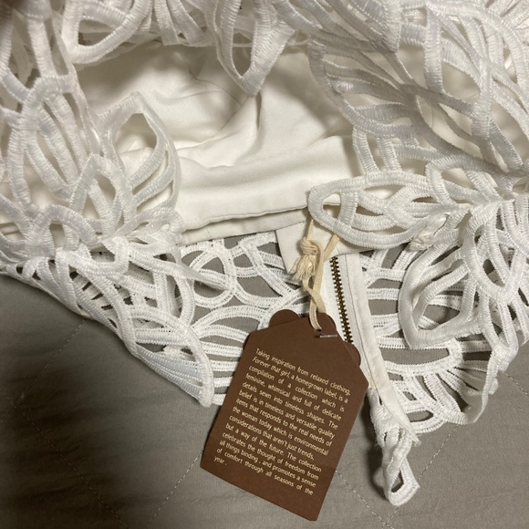 Anthropologie Forever That Girl Short-Sleeve Lace Cutwork Blouse XS - Picture 3 of 4